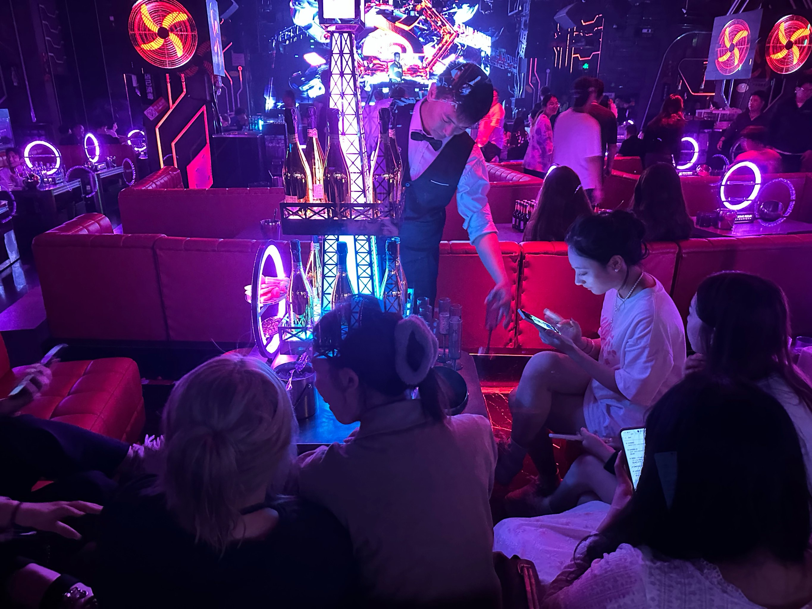 南宁商务ktv最佳选择-青秀区ktv预订